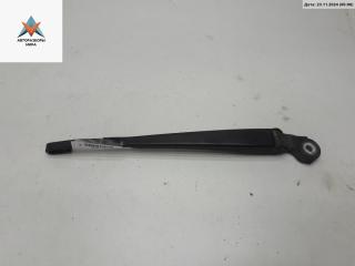 Щеткодержатель (поводок стеклоочистителя) задний Volkswagen Golf 4 поколение 1998, 1.4 л., бензин, МКПП, чёрный, хетчбэк 5 дв.