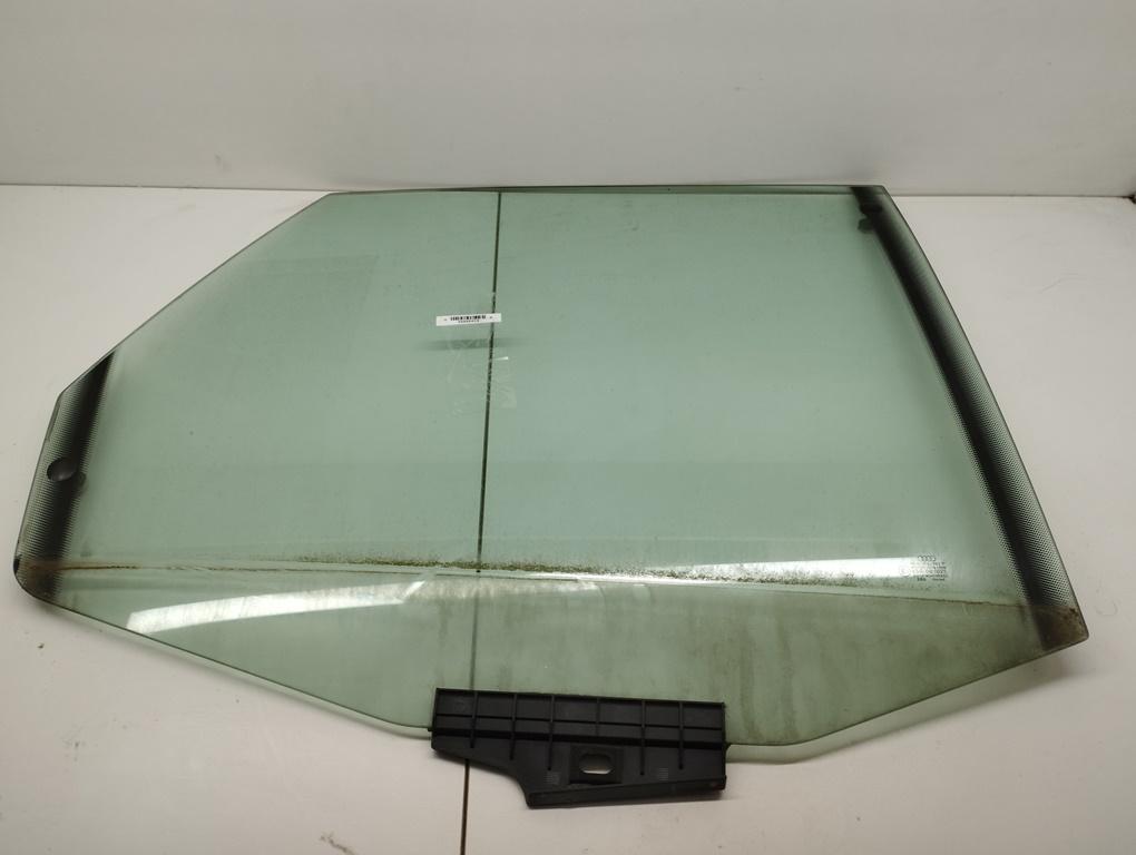 стекло двери задней правой Audi 100 C4 1992, 2.8 л., бензин, МКПП, зелёный, седан, 4A0837572