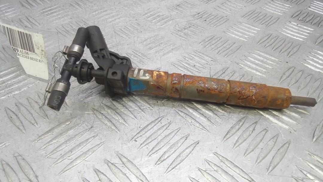 форсунка Mercedes-Benz R-Класс W251 2008, 3.0 л., дизель, АКПП, минивэн, 0445115064 - фото №1