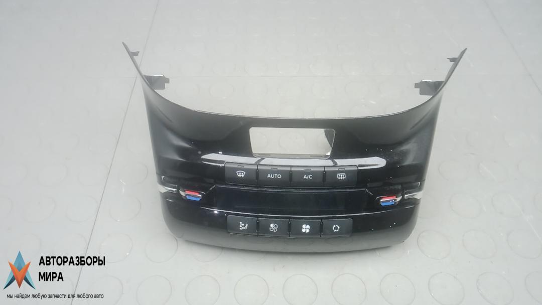 блок управления печки / климат-контроля Peugeot 2008 1 поколение 2014, 1.6 л., бензин, МКПП, внедорожник 5 дв., 96722471XU - фото №1