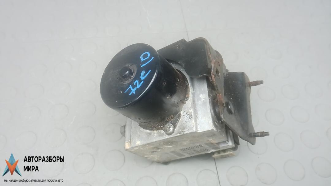 блок ABS Peugeot 407 1 поколение 2005, 2.2 л., бензин, МКПП, универсал, 9660067280 - фото №1