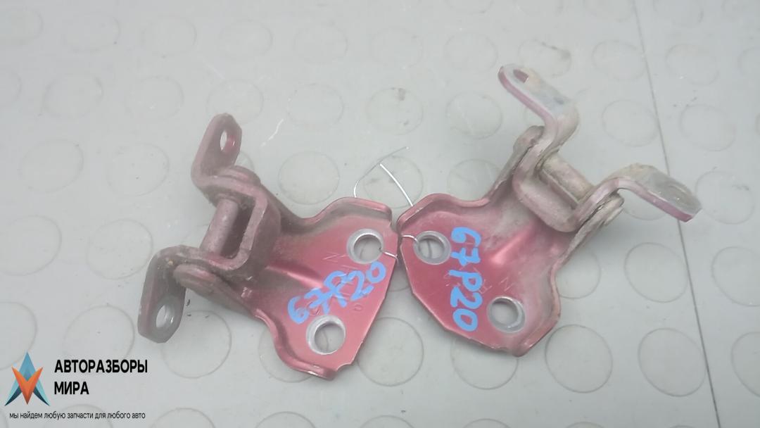 петля двери Subaru Forester 2 поколение (SG) 2004, 2.0 л., бензин, МКПП, внедорожник 5 дв. - фото №1