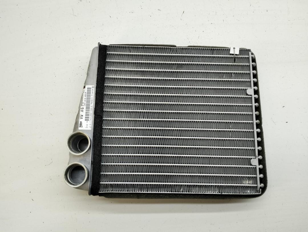 радиатор отопителя (печки) Volkswagen Passat B6 2007, 2.0 л., дизель, АКПП, серый, универсал, 1K0819031A