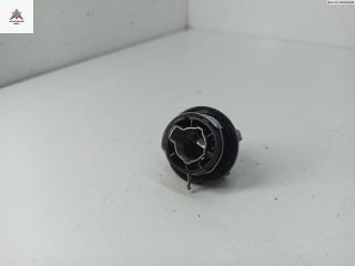 Патрон лампы указателя поворота Mercedes-Benz A-Класс W168 1999, 1.7 л., дизель, АКПП, красный, хетчбэк 5 дв., 0115450128