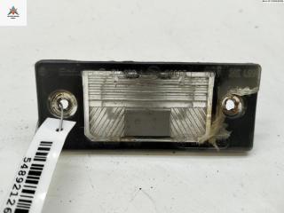 подсветка номера Volkswagen Golf 5 поколение 2009, 1.9 л., дизель, МКПП, синий, универсал, 1J5943021A