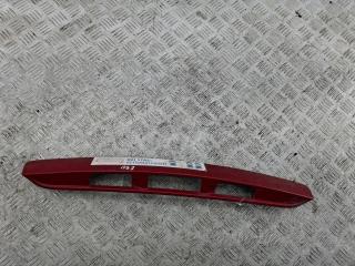накладка подсветки номера Mazda 6 GG [рестайлинг] 2005, 2.0 л., бензин, МКПП, красный, хетчбэк 5 дв., GJ6L50811