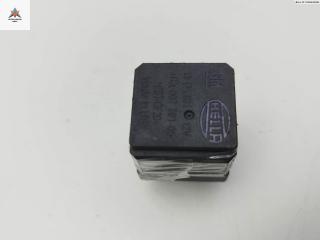 реле бензонасоса Opel Zafira 2 поколение (B) 2006, 1.9 л., дизель, МКПП, чёрный, минивэн, 13171831