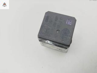 Реле стеклоочистителя (дворников) Opel Zafira 2 поколение (B) 2006, 1.9 л., дизель, МКПП, чёрный, минивэн, 13171831