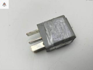 реле (прочие) Opel Zafira 2 поколение (B) 2006, 1.9 л., дизель, МКПП, чёрный, минивэн, 13100504