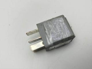 реле (прочие) Opel Zafira B 2006, 1.9 л., дизель, МКПП, чёрный, минивэн, 13100504
