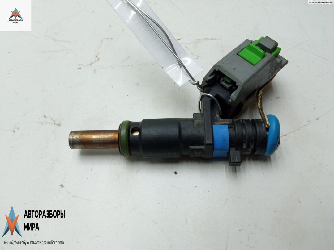 форсунка Chevrolet Cruze 1 поколение 2010, 1.6 л., бензин, МКПП, чёрный, седан, 55562599 - фото №1