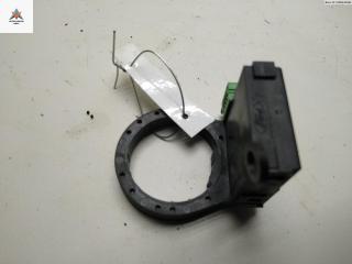 антенна Ford Focus 1 поколение [рестайлинг] 2002, 1.6 л., i, бензин, МКПП, серый, хетчбэк 5 дв., 98VP15607AB