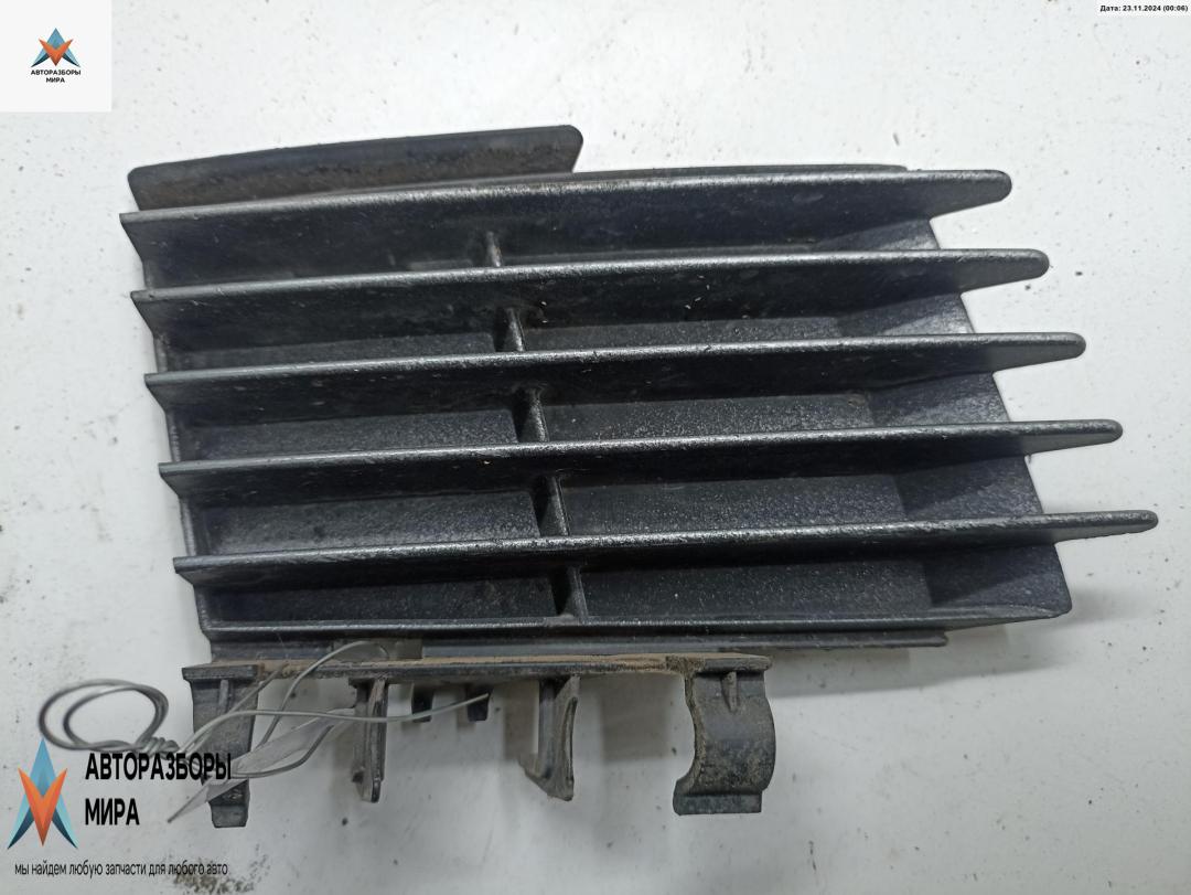 заглушка (решетка) в бампер Opel Vectra C 2003, 2.2 л., дизель, МКПП, серый, универсал, 09186128 - фото №1