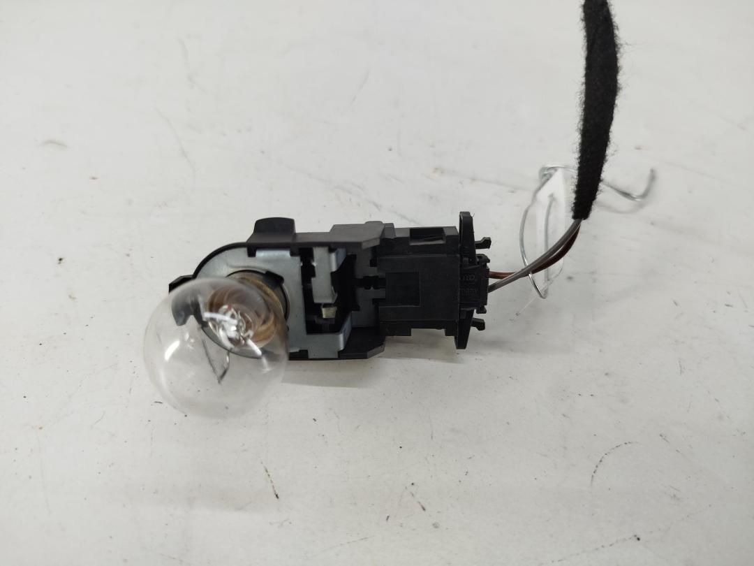 Патрон лампы фонаря Audi A4 B7 2005, 2.0 л., дизель, МКПП, синий, седан, 965294