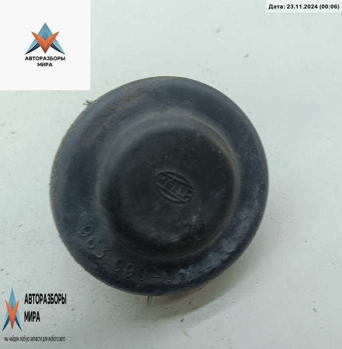 Крышка (заглушка) задняя фары Volkswagen Passat B6 2009, 1.4 л., бензин, МКПП, чёрный, универсал, 96399000 - фото №1