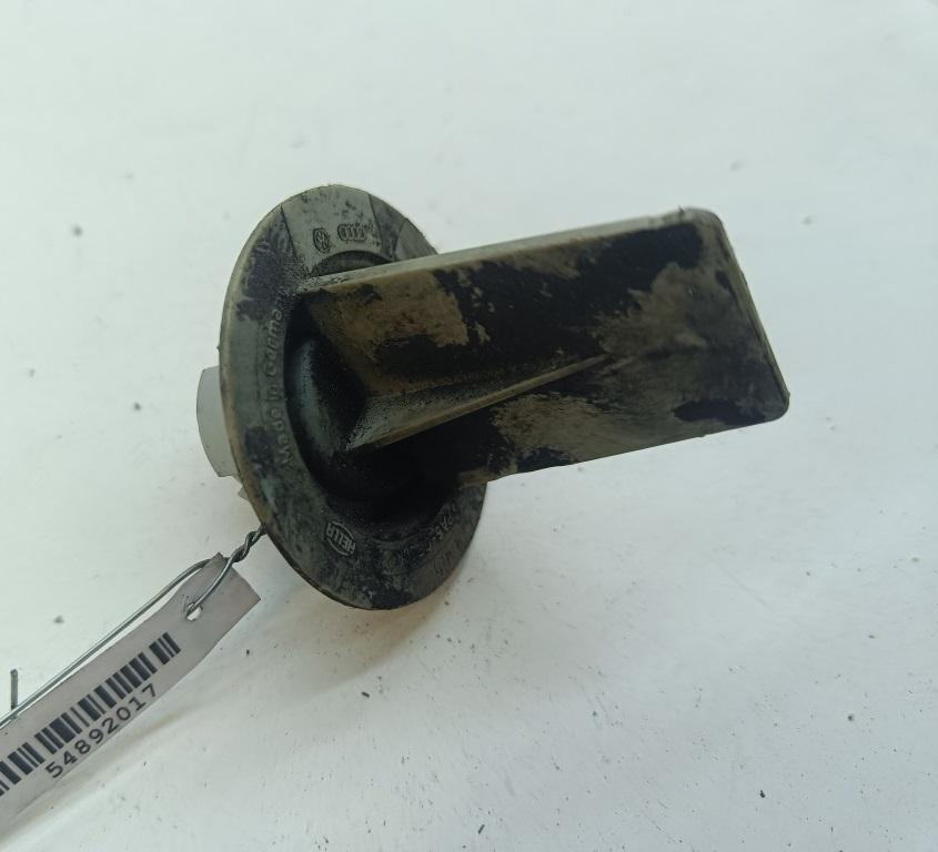 Патрон лампы фары Volkswagen Passat B5+ (GP) 2003, 1.9 л., дизель, МКПП, синий, универсал, 148749-05