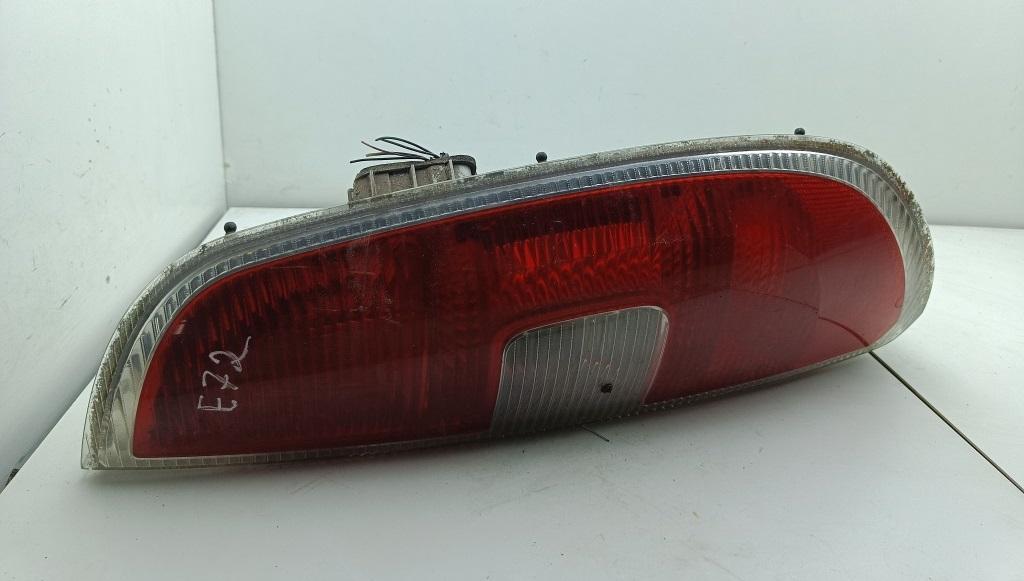 фонарь задний правый Skoda Roomster 1 поколение 2007, 1.4 л., дизель, МКПП, серый, фургон - фото №1