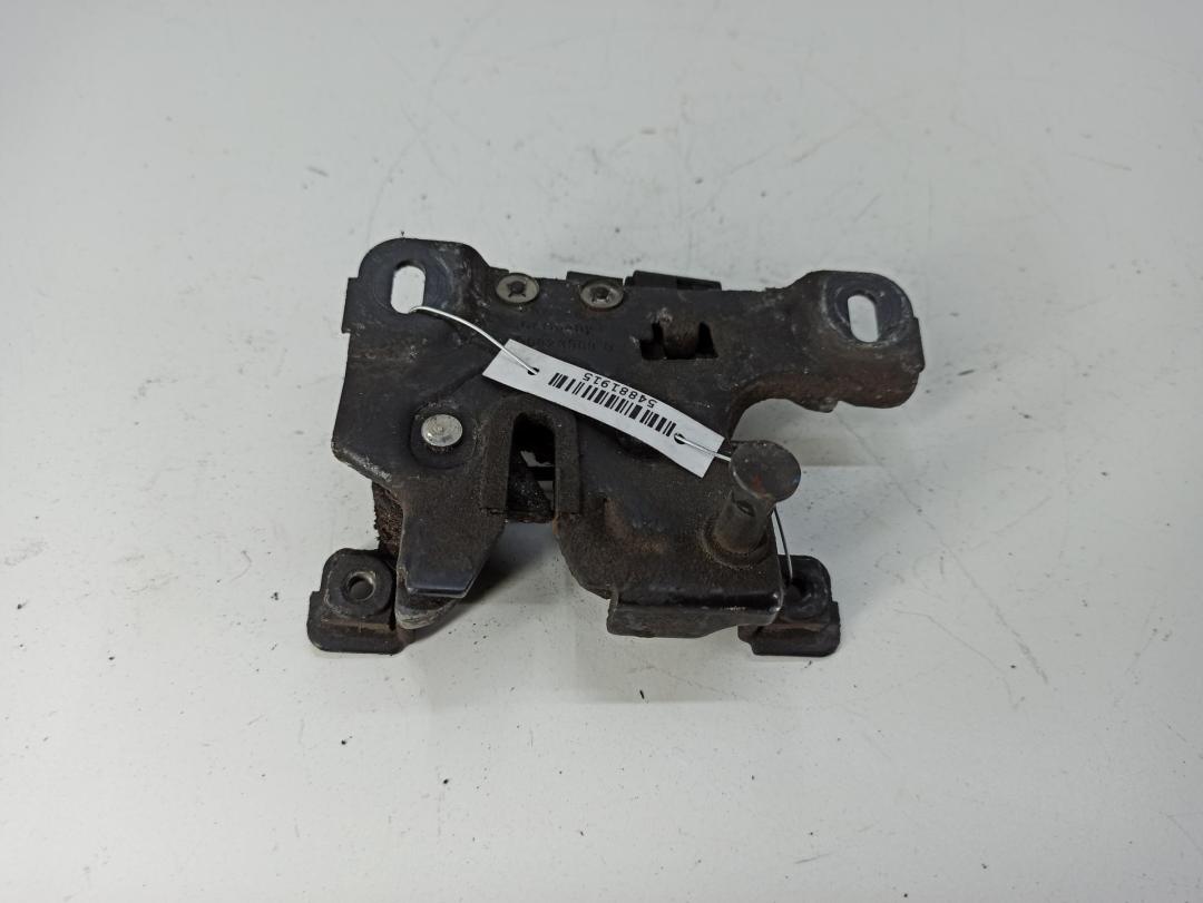 замок капота Audi A4 B5 1999, 1.9 л., дизель, АКПП, чёрный, универсал, 8D0823509G