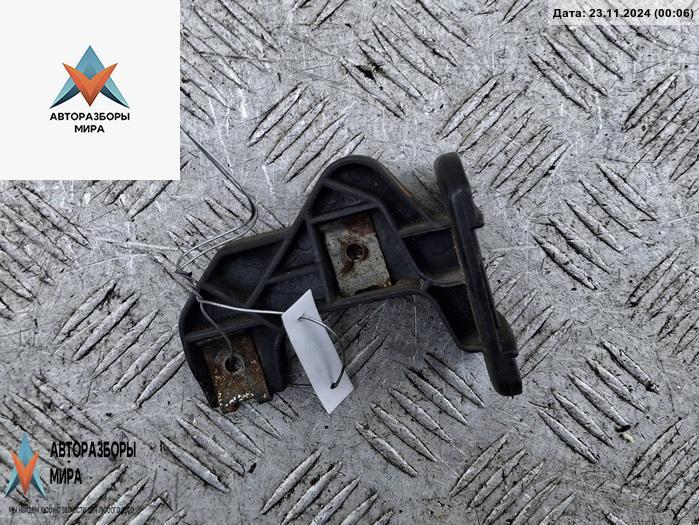 кронштейн переднего бампера BMW 5 серия E39 1999, 2.5 л., бензин, АКПП, серый, универсал, 8159361 - фото №1