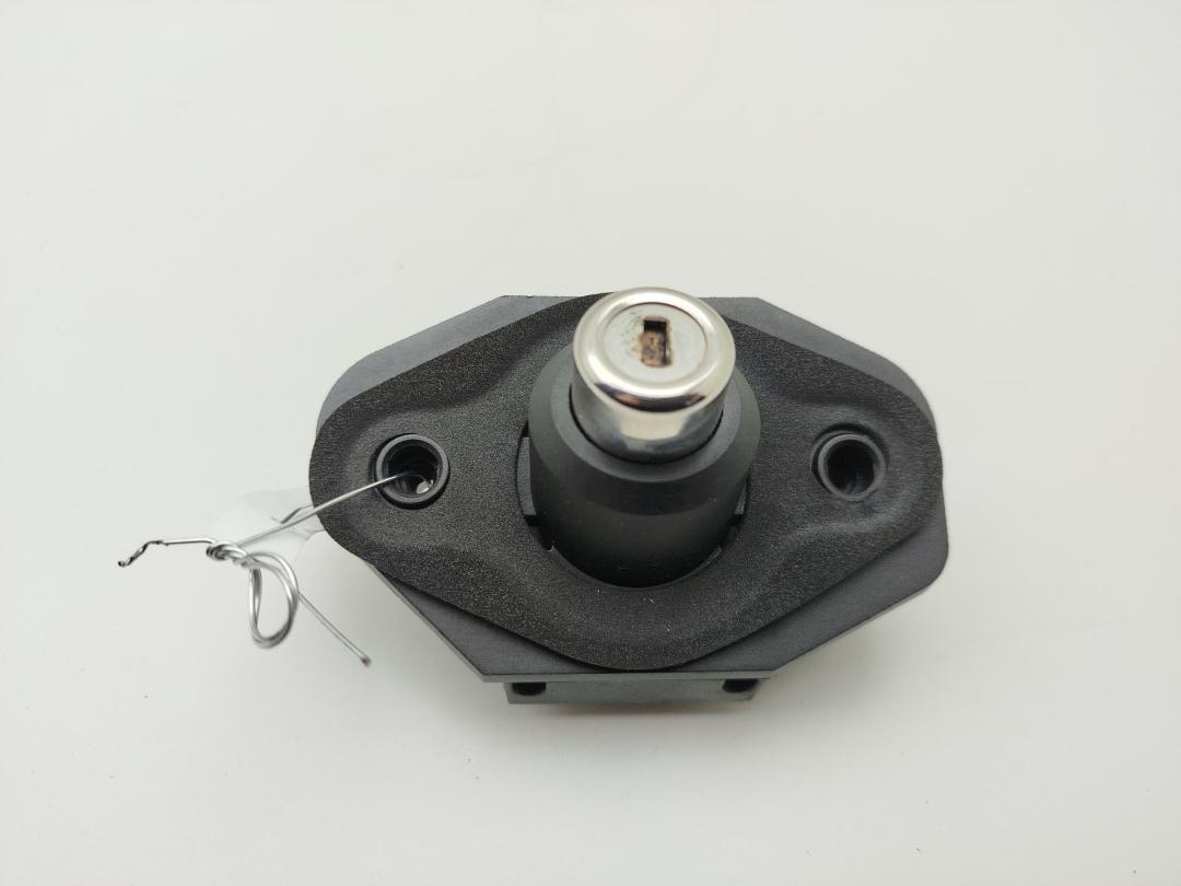 Личинка замка багажника BMW 7 F01/F02 2012, 3.0 л., гибрид, АКПП, серый, седан, 7194181, 51247194181