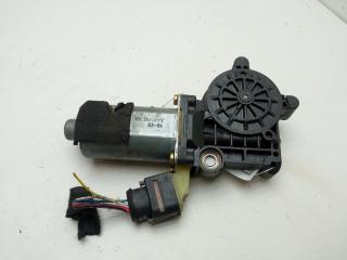 моторчик стеклоподъемника передний левый Volvo V70 2004, 2.4 л., МКПП, универсал