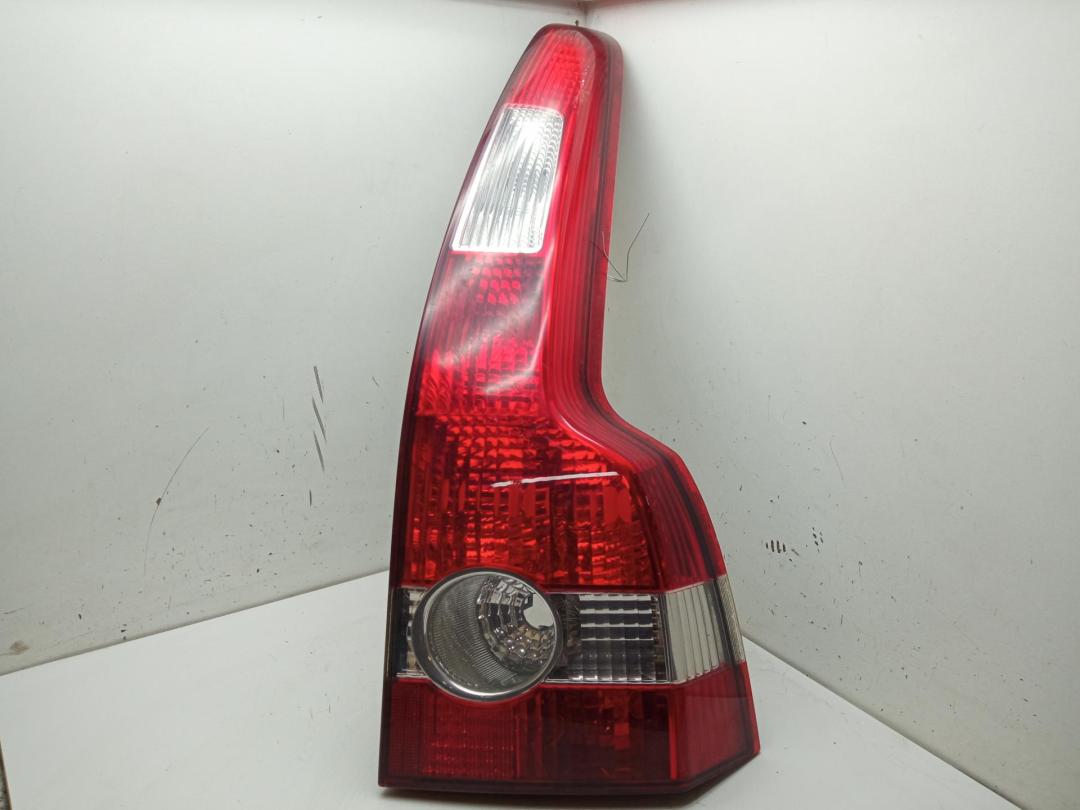 фонарь задний правый Volvo S40 / V50 2006, 2.5 л., бензин, МКПП, серый, универсал, 30698921
