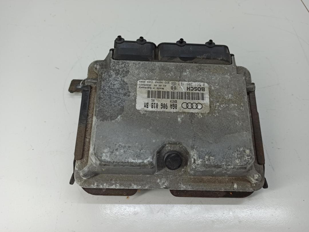 блок управления (другие) Audi A3 8L 1999, 1.8 л., бензин, МКПП, синий, хетчбэк 5 дв., 06A906018BM
