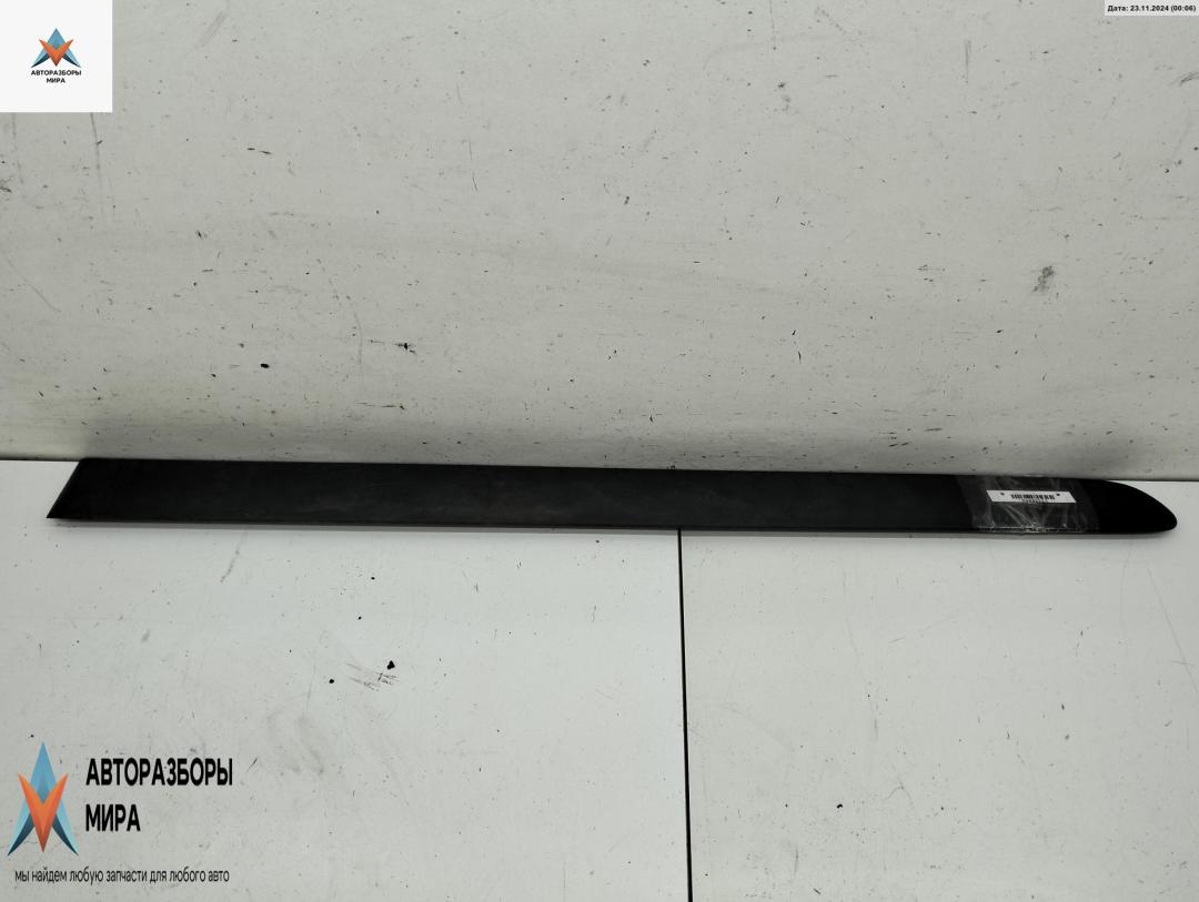 молдинг двери задней правой Volkswagen Touran 1 поколение 2003, 1.6 л., бензин, МКПП, чёрный, минивэн, 1T0853754B - фото №1
