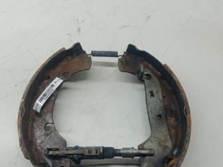 Механизм развода задних тормозных колодок левый Ford Fusion 1 поколение [рестайлинг] 2005, 1.3 л., бензин, МКПП, красный, хетчбэк 5 дв., FORD