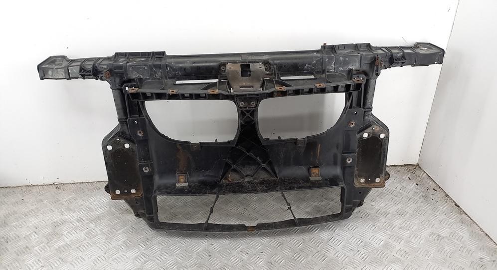 Рамка радиатора BMW 1 E81/E87 2008, 2.0 л., дизель, МКПП, серый, хетчбэк 5 дв., 51647193748.7193748