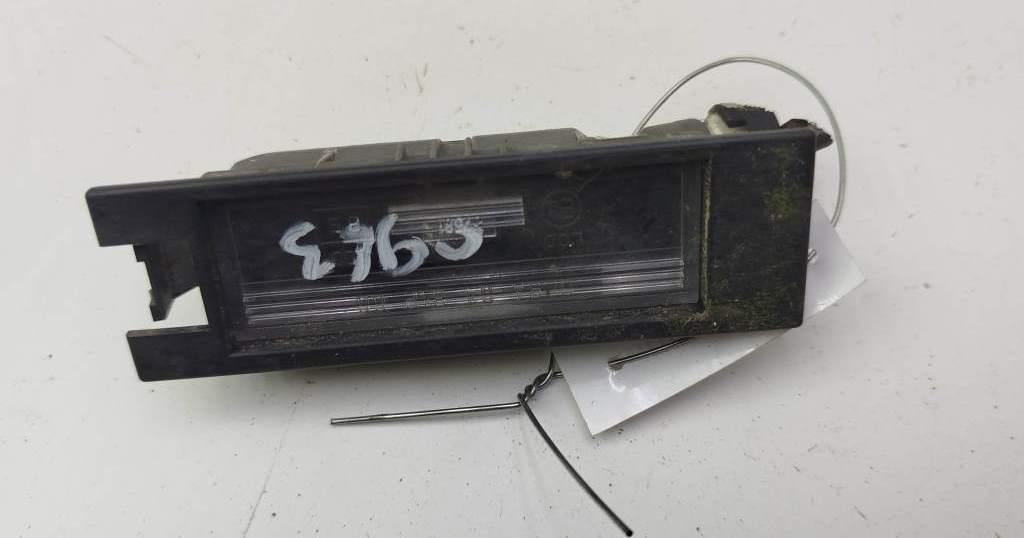 подсветка номера Opel Corsa C 2000, 1.0 л., бензин, МКПП, серый, хетчбэк 3 дв., 09164143 - фото №1