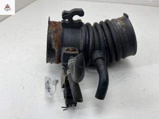 гофра инжектора Mazda 6 GG [рестайлинг] 2005, 2.0 л., бензин, МКПП, хетчбэк 5 дв., L813132214