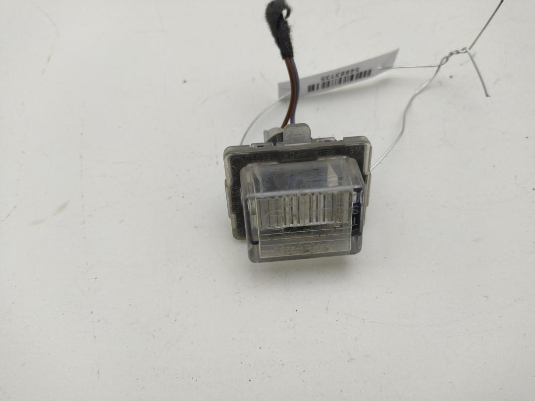 подсветка номера Mercedes-Benz C W204 2009, 2.2 л., дизель, АКПП, серый, универсал, 2218200456