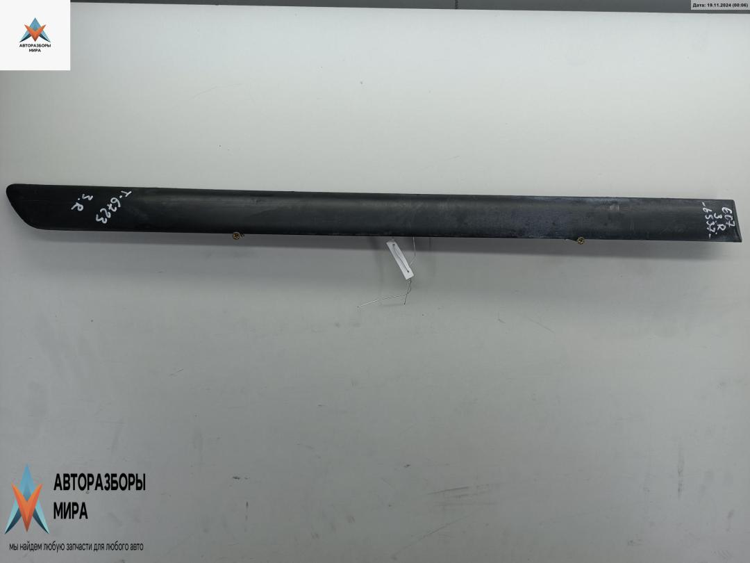 молдинг двери задней правой Peugeot 607 1 поколение 2002, 2.2 л., дизель, АКПП, серый, седан, 9629153577 - фото №1