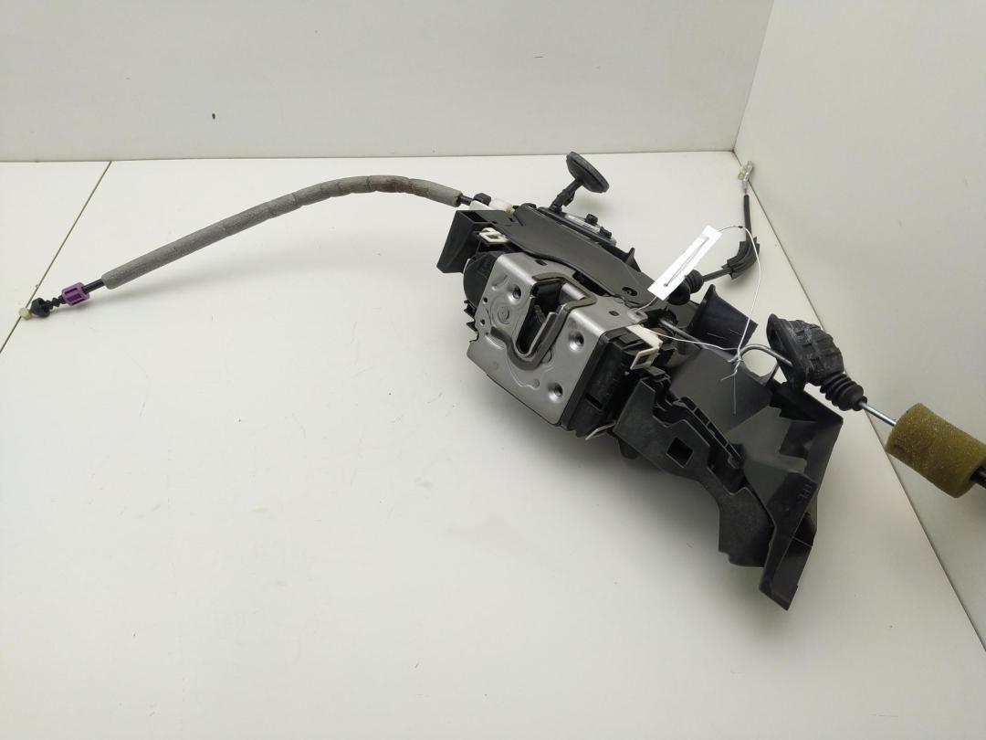 замок двери передней правой Mercedes-Benz C-Класс W204/S204 2009, 2.2 л., дизель, АКПП, серый, универсал, 2047201835 - фото №1