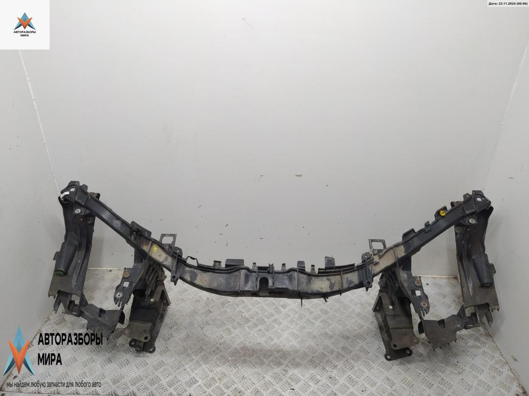 Рамка радиатора Mercedes-Benz B-Класс W245 2006, 2.0 л., бензин, АКПП, серый, минивэн, 1696201634 - фото №1