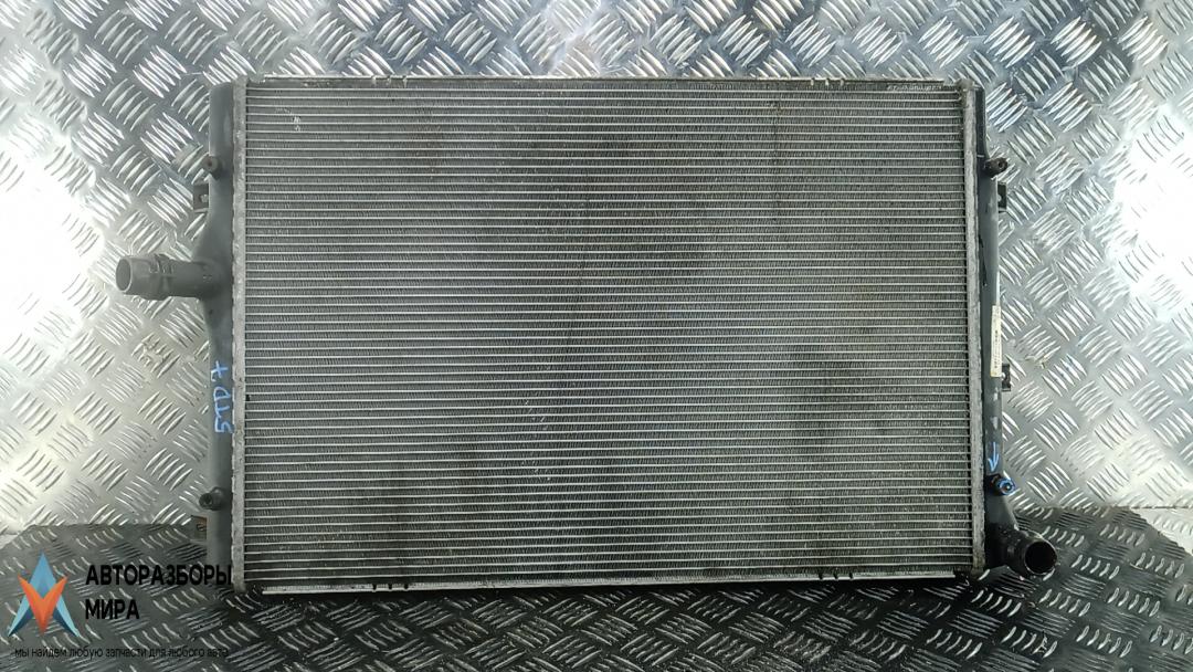 радиатор охлаждения Volkswagen Passat B6 2010, 2.0 л., дизель, МКПП, седан, 3C0121253AR - фото №1