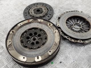 комплект сцепления BMW 3 E90/E91/E92/E93 2008, 2.0 л., дизель, МКПП, чёрный, универсал, 415055210, 324063910