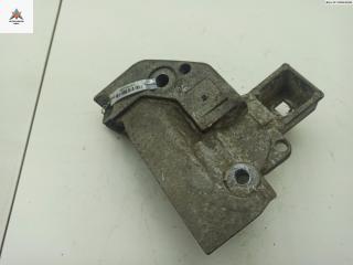 кронштейн двигателя Renault Scenic 1 поколение [рестайлинг] 2001, 1.6 л., бензин, МКПП, серый, минивэн, 8200032074