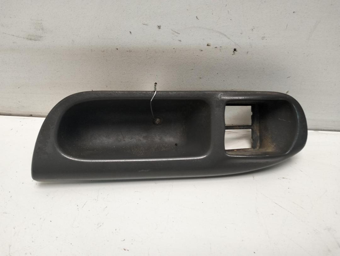 накладка декоративная Renault Scenic I 2002, 1.6 л., бензин, МКПП, синий, минивэн, 7700431172