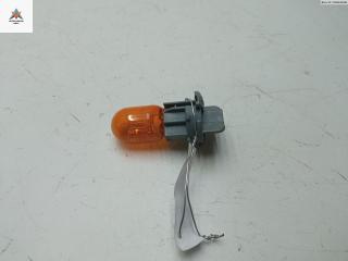 Патрон лампы фонаря Toyota Yaris Verso 2003, 1.3 л., бензин, МКПП, красный, минивэн