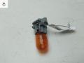 Патрон лампы фонаря Toyota Yaris Verso 2003, 1.3 л., бензин, МКПП, красный, минивэн - фото №2