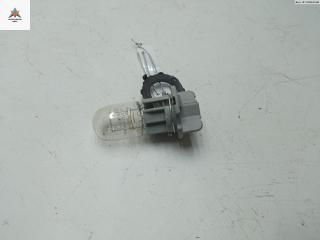 Патрон лампы фонаря Toyota Yaris Verso 2003, 1.3 л., бензин, МКПП, красный, минивэн