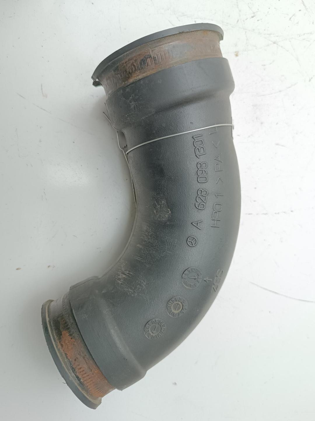 патрубок воздушного фильтра Mercedes-Benz M-Class ML W163 2002, 4.0 л., дизель, 6280981301 - фото №1