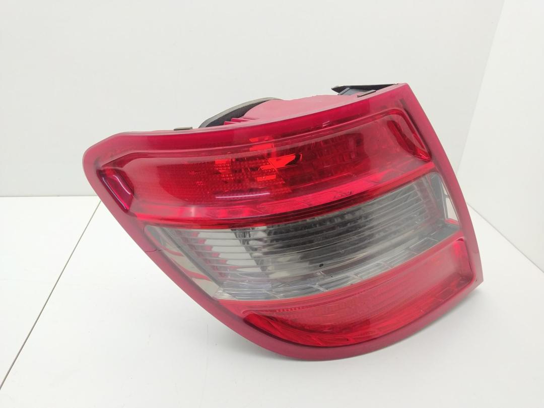 фонарь задний левый Mercedes-Benz C W204 2009, 2.2 л., дизель, АКПП, серый, универсал, 2048203764