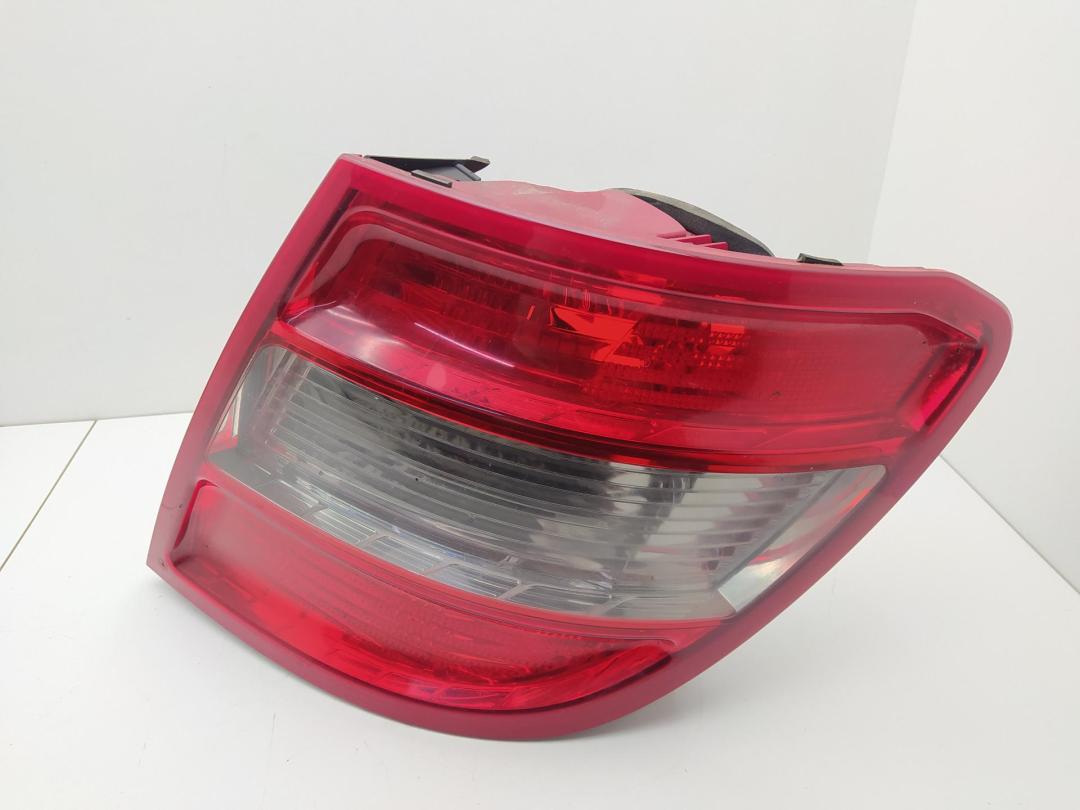 фонарь задний правый Mercedes-Benz C-Класс W204/S204 2009, 2.2 л., дизель, АКПП, серый, универсал, 2048203864 - фото №1