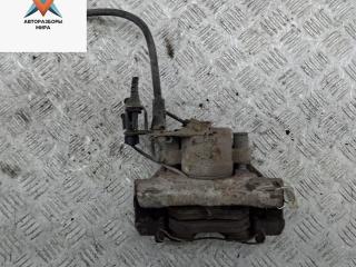 суппорт передний правый Audi A4 B6 2004, 2.0 л., бензин, МКПП, чёрный, седан