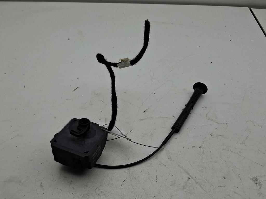 замок лючка топливного бака Mercedes-Benz C W204 2009, 2.2 л., дизель, АКПП, серый, универсал, 896105