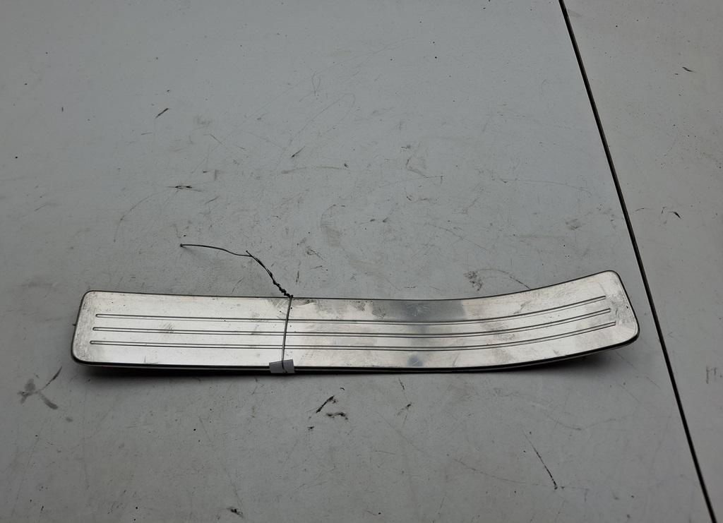 Накладка на порог внутренняя (салона) Mercedes-Benz C W204 2009, 2.2 л., дизель, АКПП, серый, универсал, 2046800335