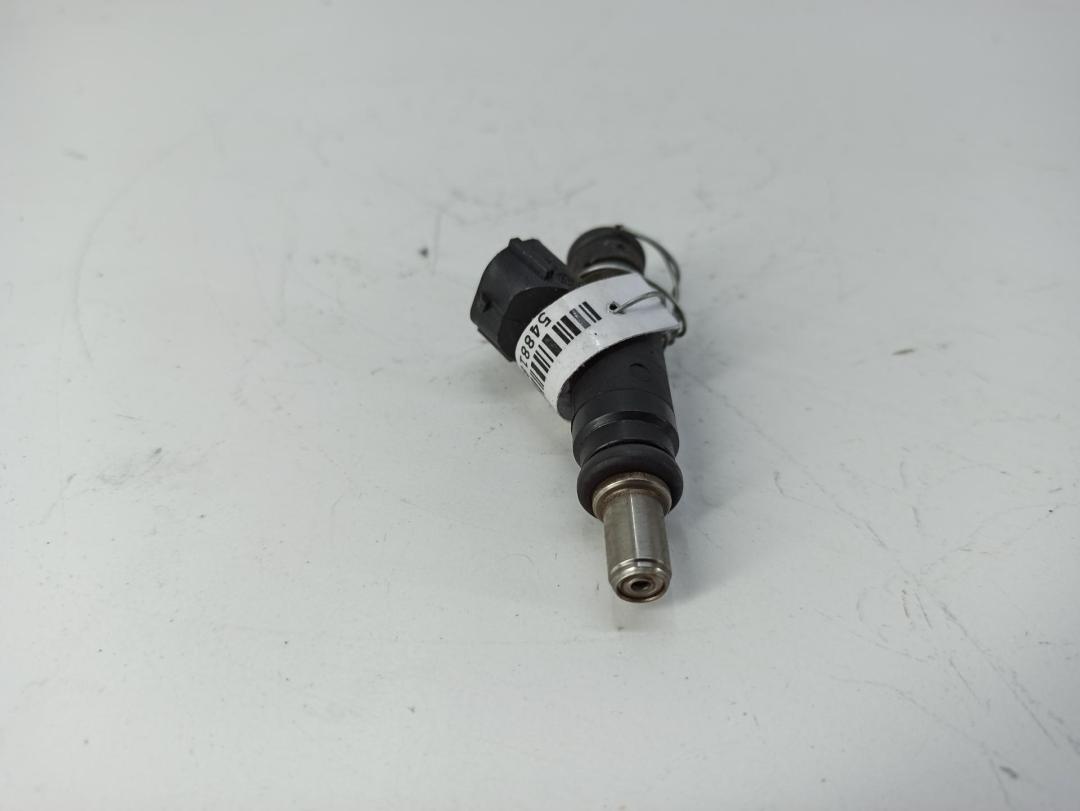форсунка Audi A4 B7 2005, 2.0 л., бензин, АКПП, серый, универсал, 06B133551T